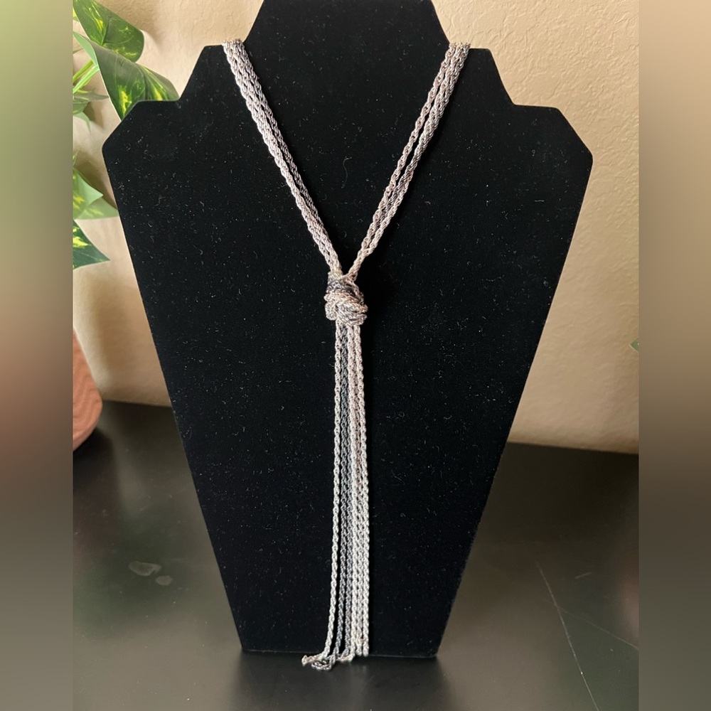 Rope chains colored silver and black